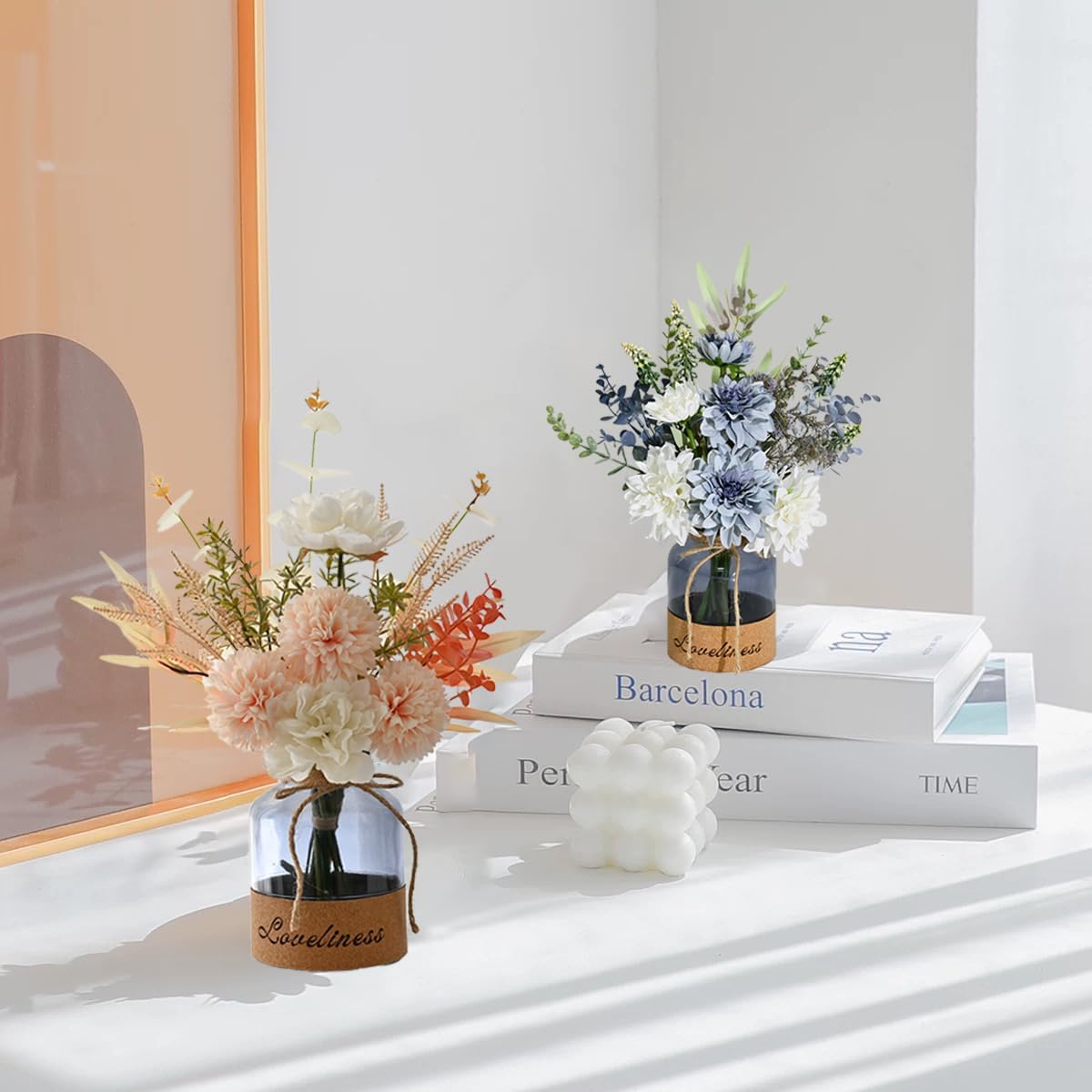 LADADA Floral Arrangement with White and Blue Flowers in Glass Vase