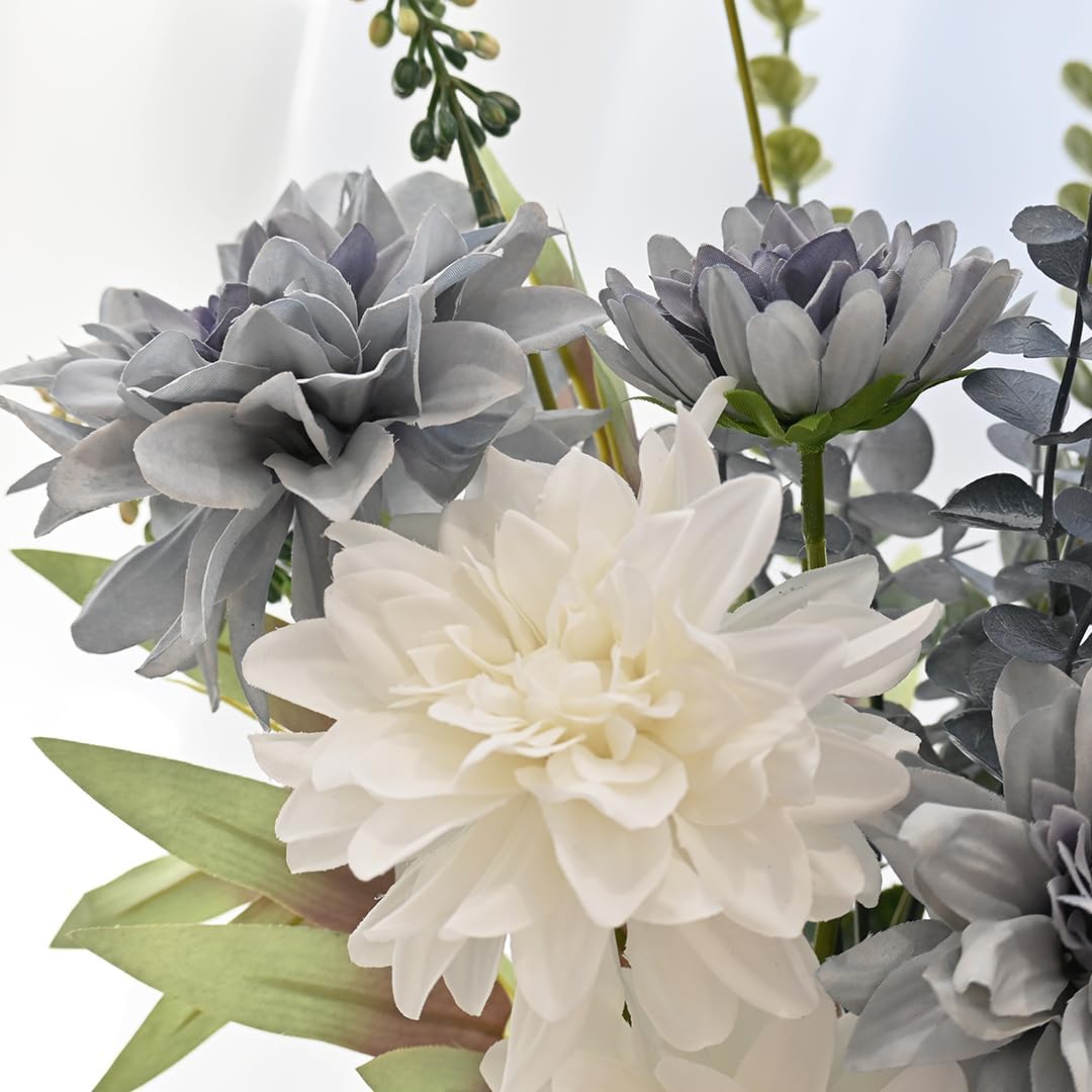 LADADA Floral Arrangement with White and Blue Flowers in Glass Vase