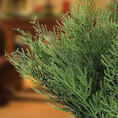 Hananona 40 Pcs Artificial Pine Sprigs Faux Greenery Decor